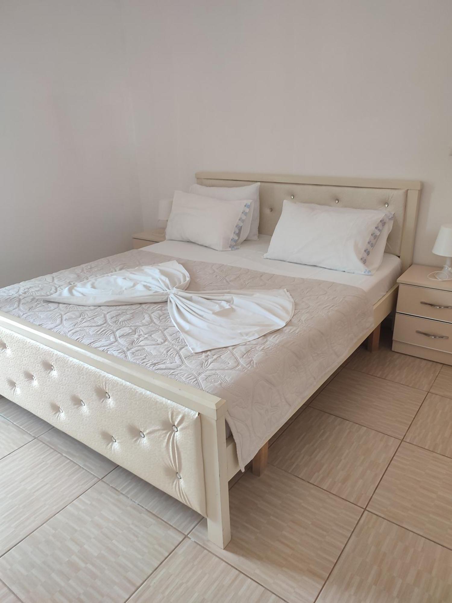 Penelope'S Rooms เดอร์มี ภายนอก รูปภาพ
